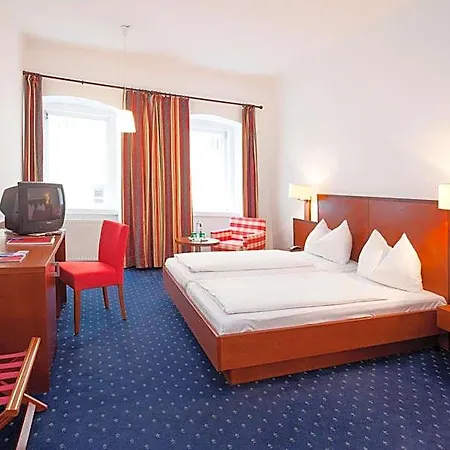 Keramikhotel Goldener Brunnen Hotel