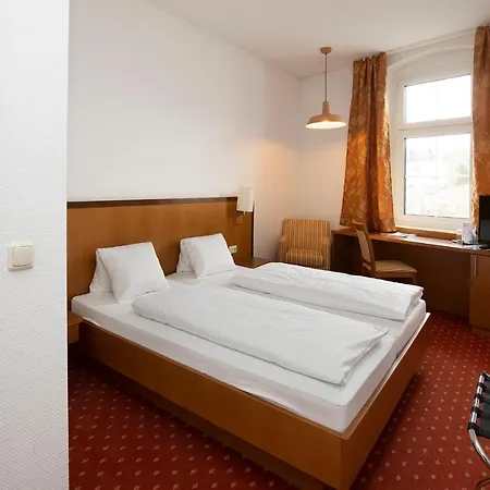 Hotell Keramikhotel Goldener Brunnen 3*