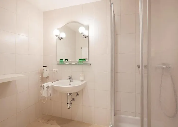 Keramikhotel Goldener Brunnen Hotel Gmunden