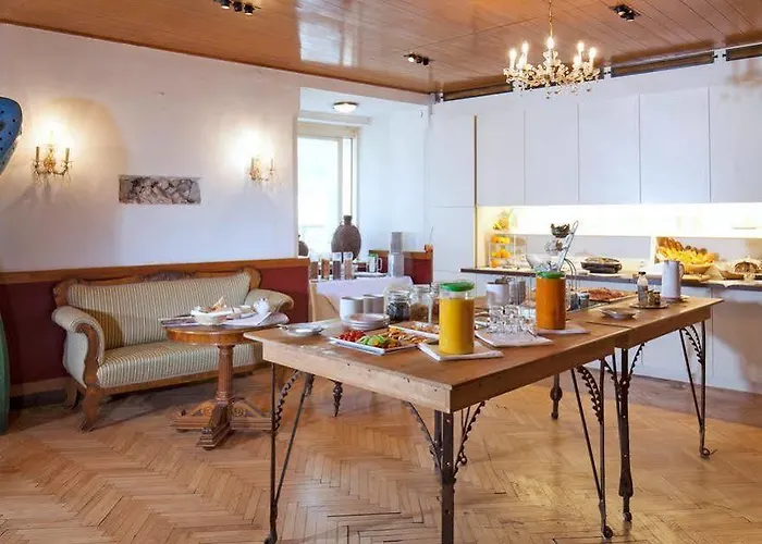 Keramikhotel Goldener Brunnen