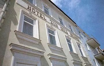 מלון Keramikhotel Goldener Brunnen 3*