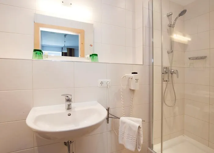 Keramikhotel Goldener Brunnen